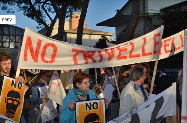Un momento della manifestazione No-CO2 a Certaldo - Foto: gonews.it